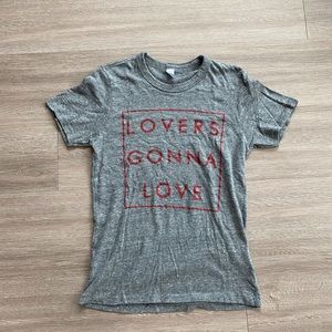 Lovers  Gonna Love Tee Size Small